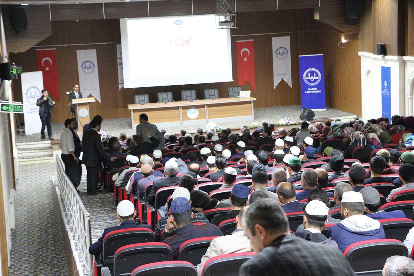 “Ailemiz sağlam olursa ümmet sağlam olacaktır”
